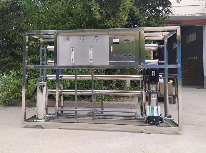 雙級反滲透水處理設備安裝調(diào)試完成